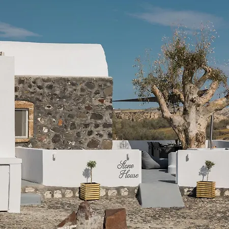 Red Harmony Stone House * Akrotírion