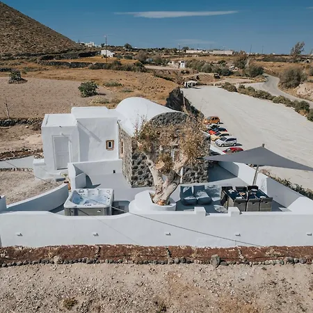 Red Harmony Stone House Akrotírion