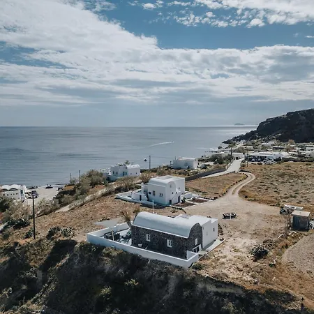 Red Harmony Stone House * Akrotírion