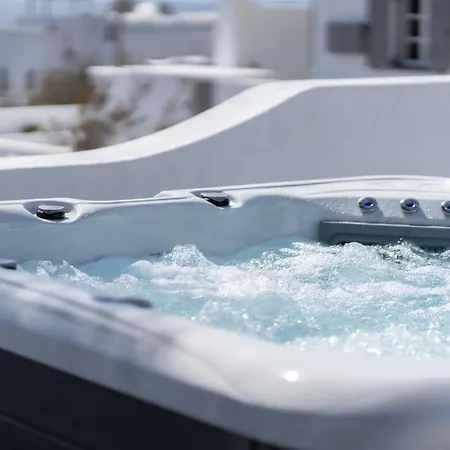 Red Harmony Stone House Akrotírion