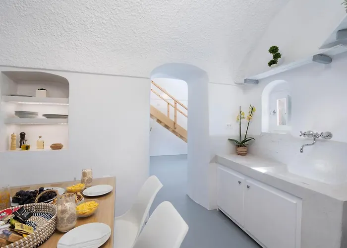 Red Harmony Stone House Ferienhaus