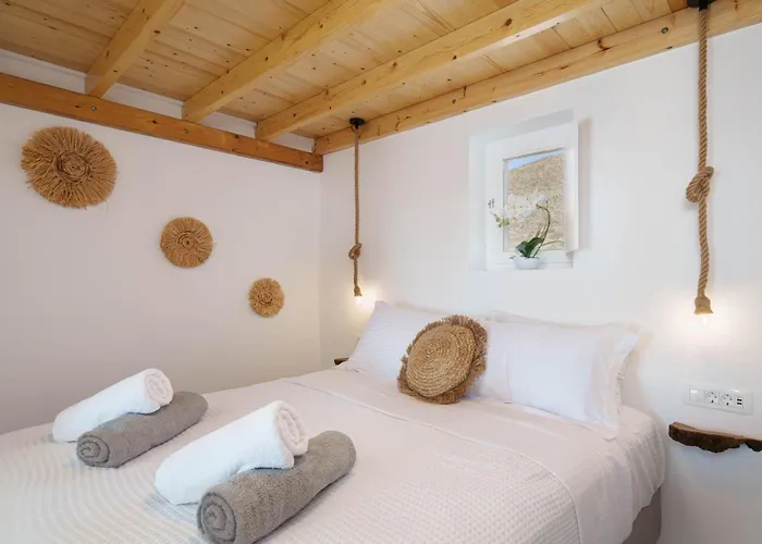 펜션 Red Harmony Stone House *