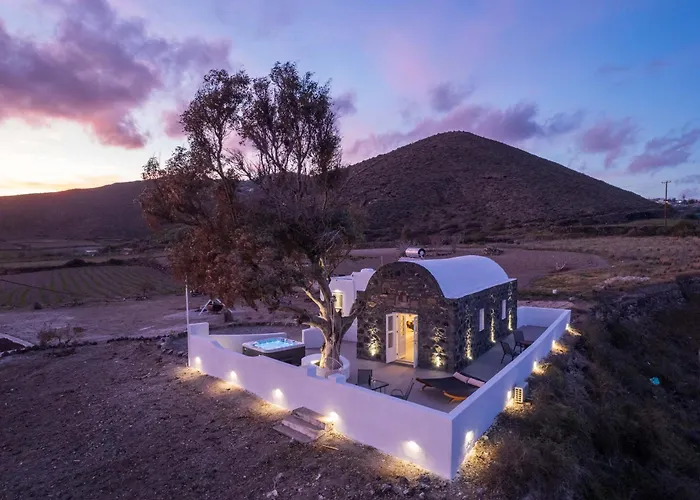 Red Harmony Stone House Ferienhaus