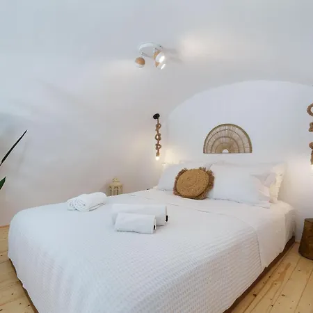 Red Harmony Stone House بيت للعطل Akrotírion