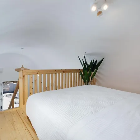 Red Harmony Stone House بيت للعطل