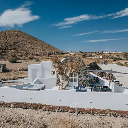 بيت للعطل Red Harmony Stone House
