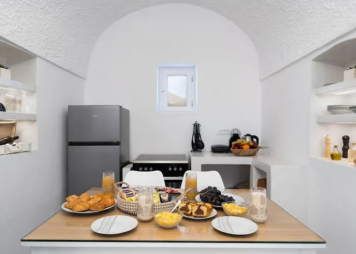 Red Harmony Stone House Akrotírion